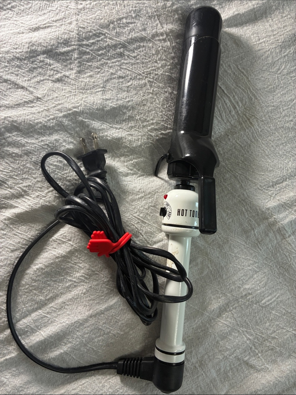 Hot Tools curling iron